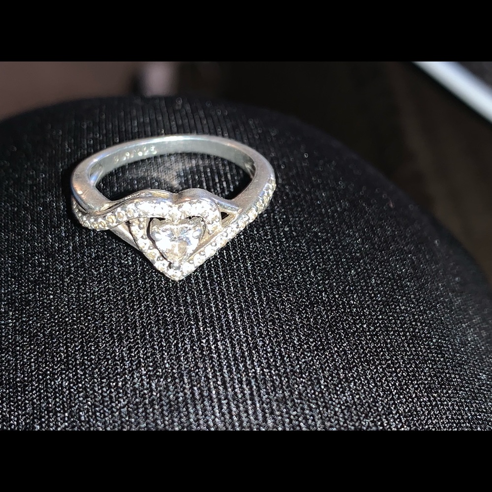 Women’s heart promise ring